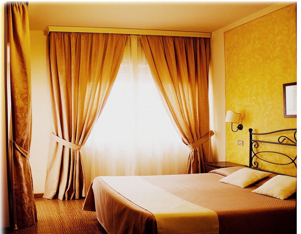 Hotel Ristorante Tre Stelle Sant'Albino Bagian luar foto