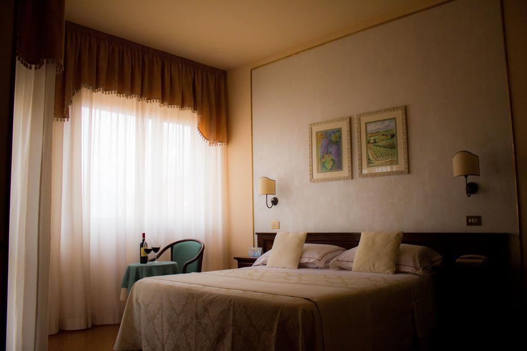 Hotel Ristorante Tre Stelle Sant'Albino Bagian luar foto