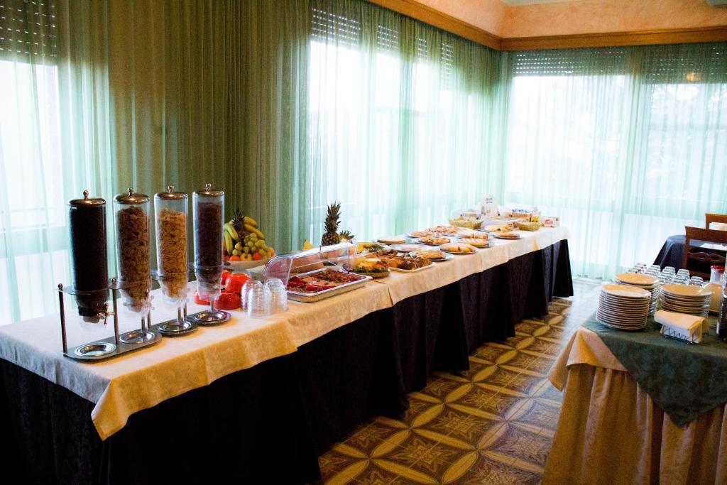 Hotel Ristorante Tre Stelle Sant'Albino Bagian luar foto