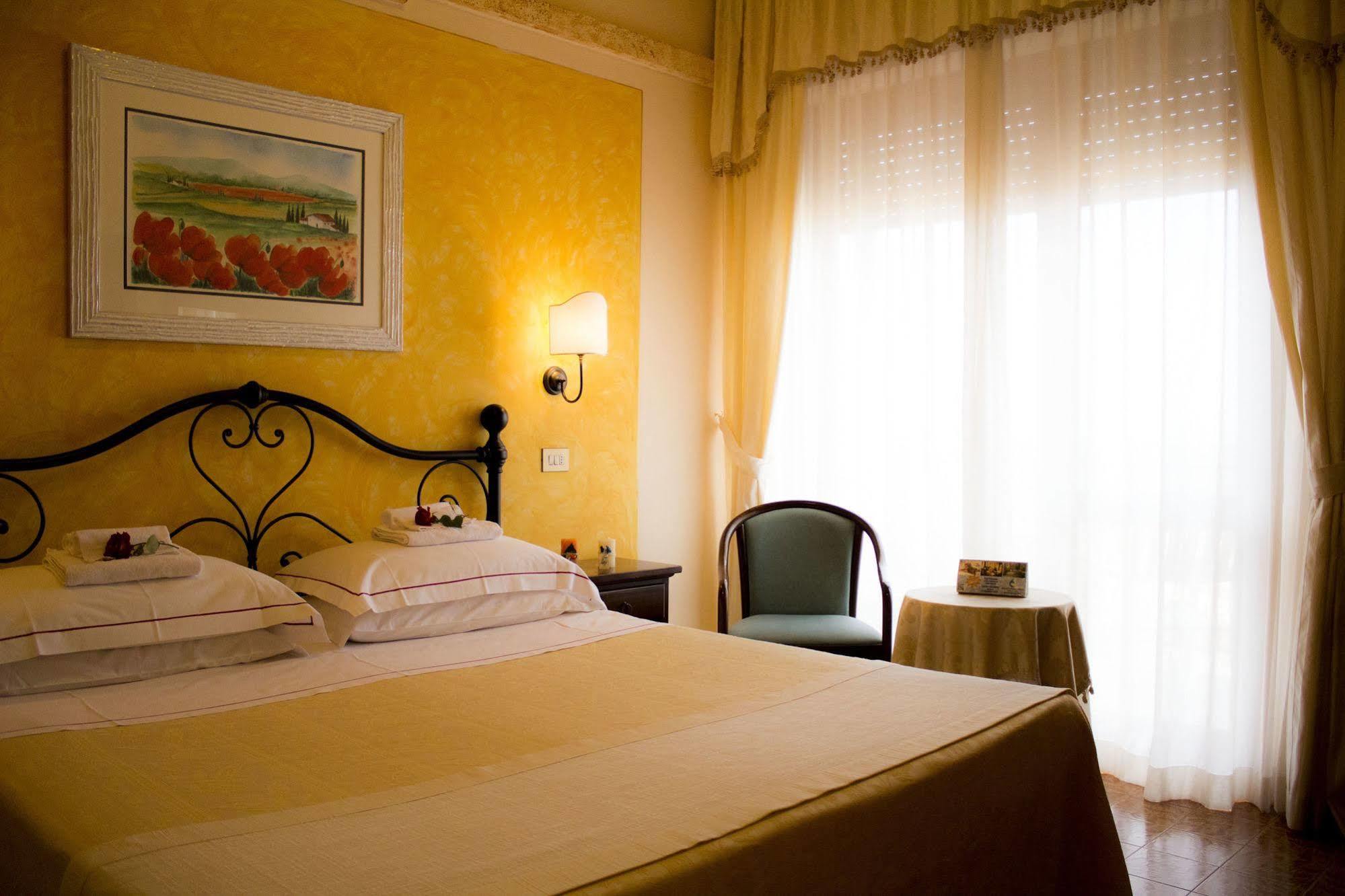Hotel Ristorante Tre Stelle Sant'Albino Bagian luar foto