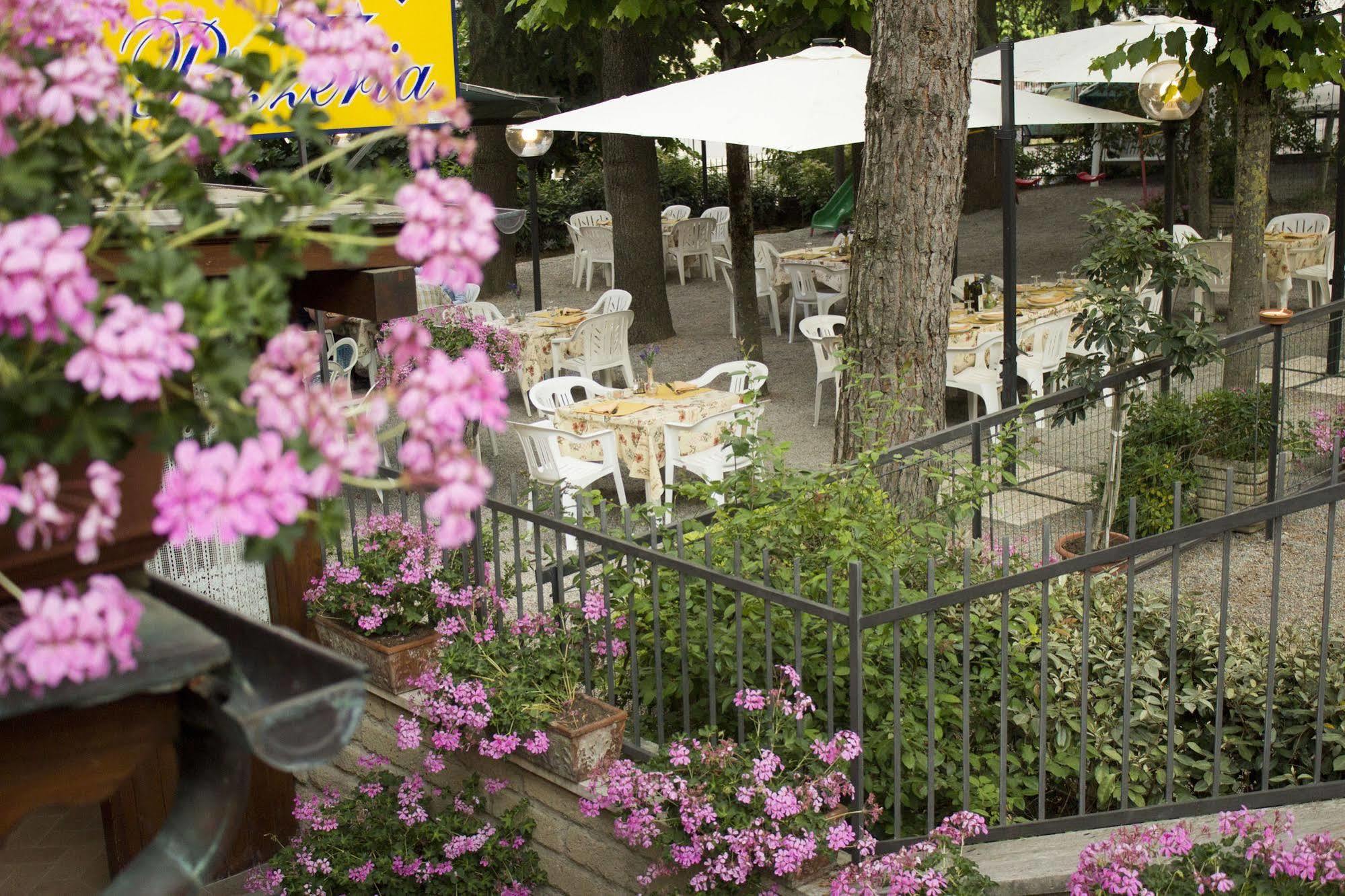 Hotel Ristorante Tre Stelle Sant'Albino Bagian luar foto