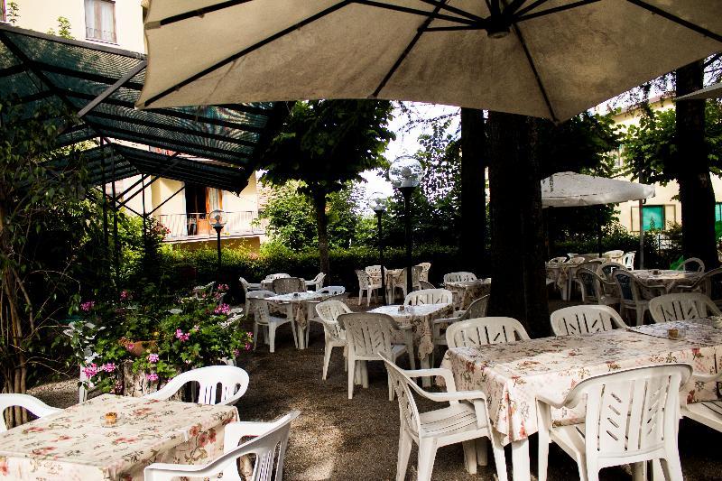 Hotel Ristorante Tre Stelle Sant'Albino Bagian luar foto