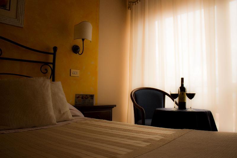 Hotel Ristorante Tre Stelle Sant'Albino Bagian luar foto